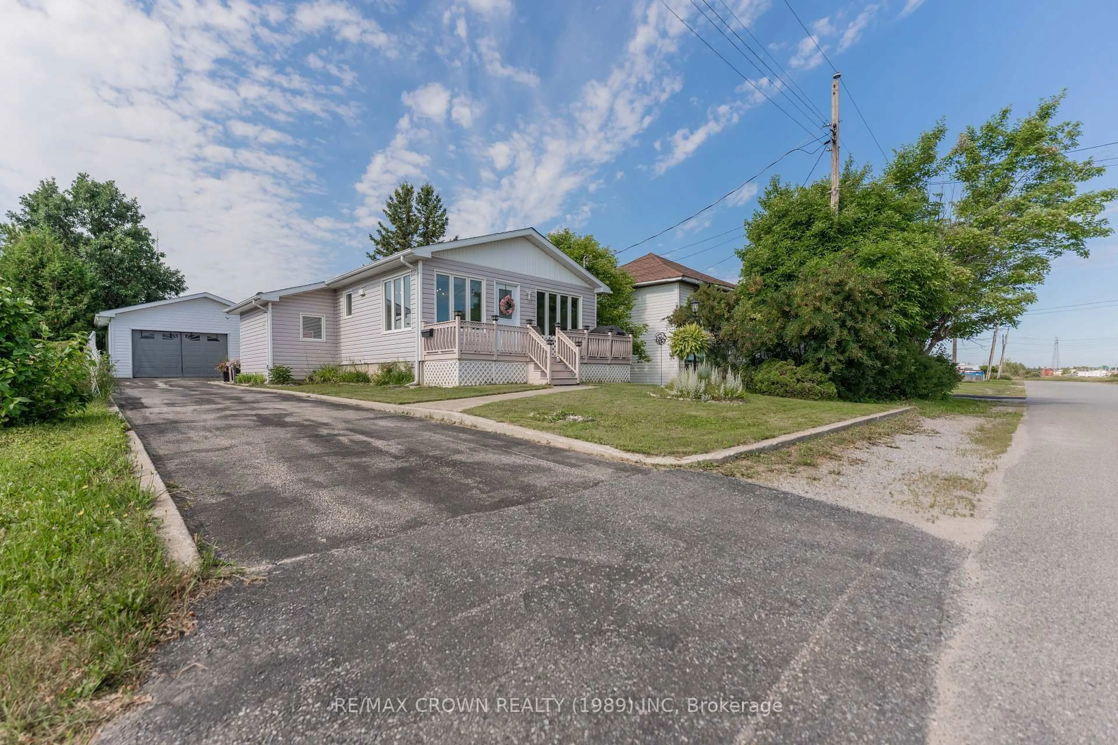 A pic from outside/outdoor area/front of a property/back of a property/a pic from drone, street for 19 Lemarier St, Kapuskasing Ontario P5N 2S7