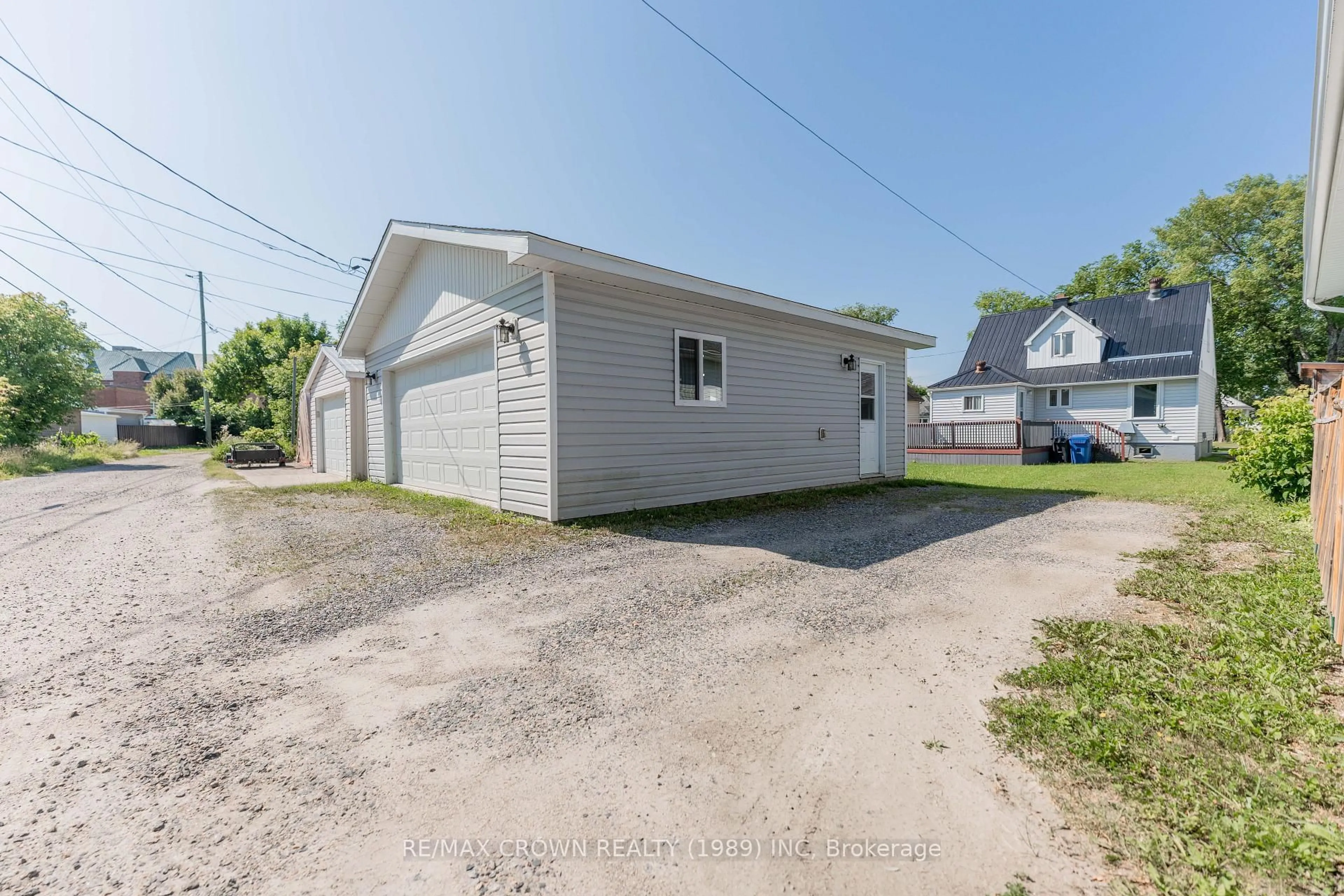 Indoor garage for 40 Bowman Ave, Kapuskasing Ontario P5N 1N1