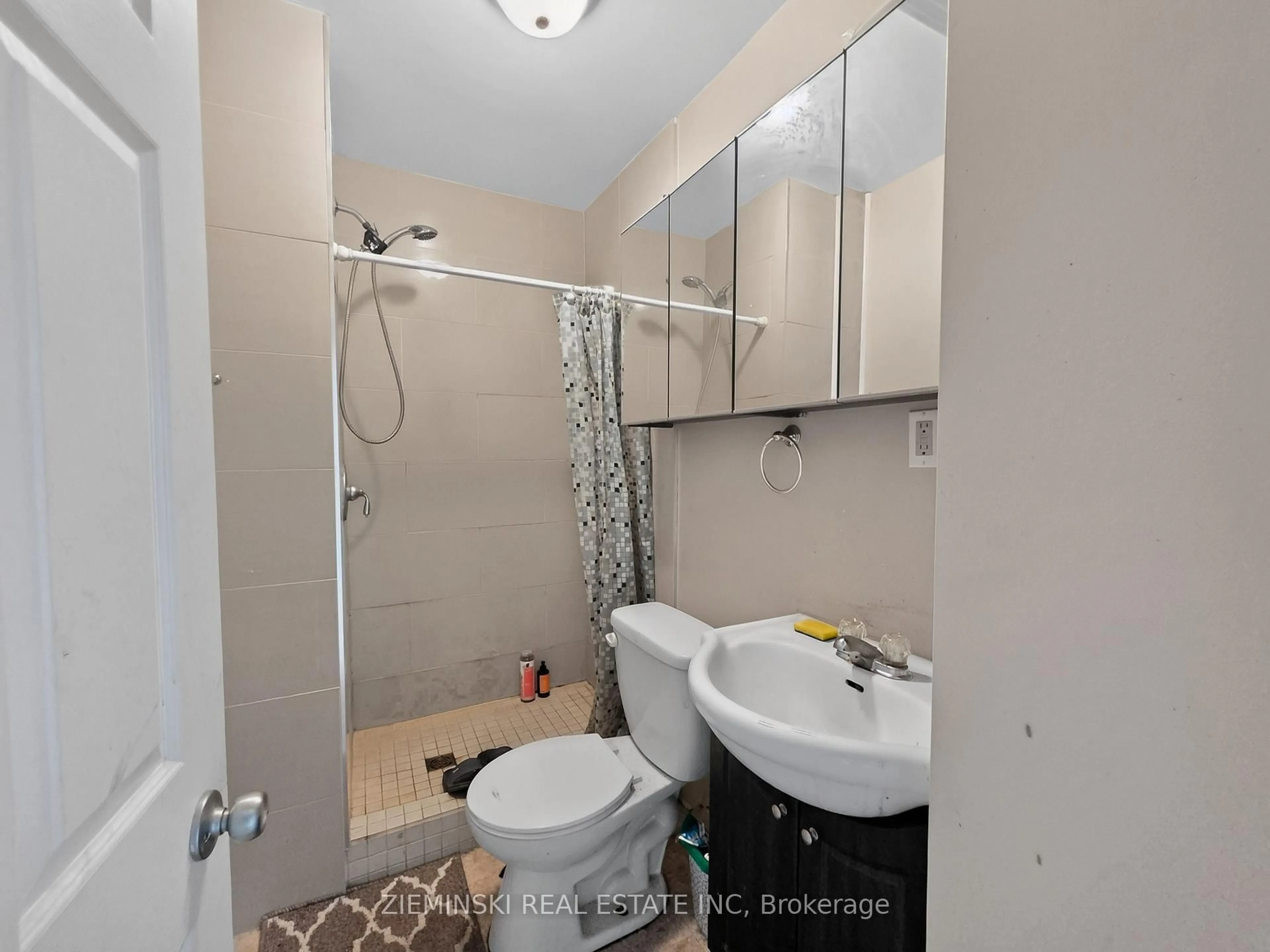 Standard bathroom, unknown for 112 Duncan Ave, Kirkland Lake Ontario P2N 1Y3