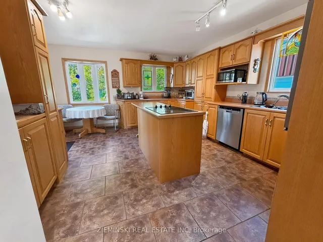 284 Fourteenth Ave, Cochrane 2