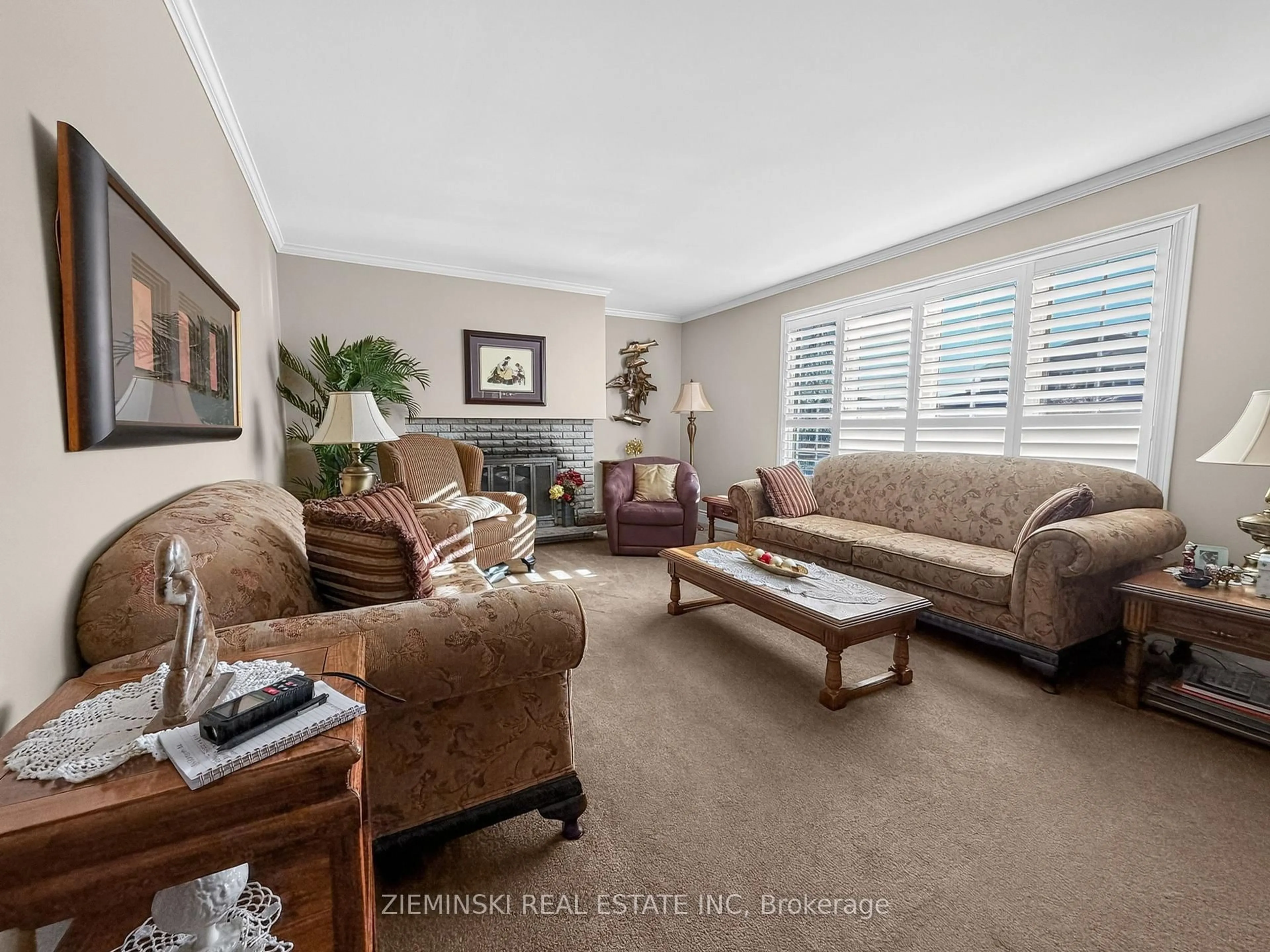 Living room with furniture, unknown for 284 Fourteenth Ave, Cochrane Ontario P0L 1C0