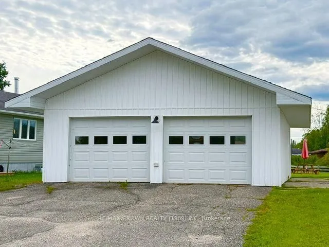 4 Niagara St, Kapuskasing 2