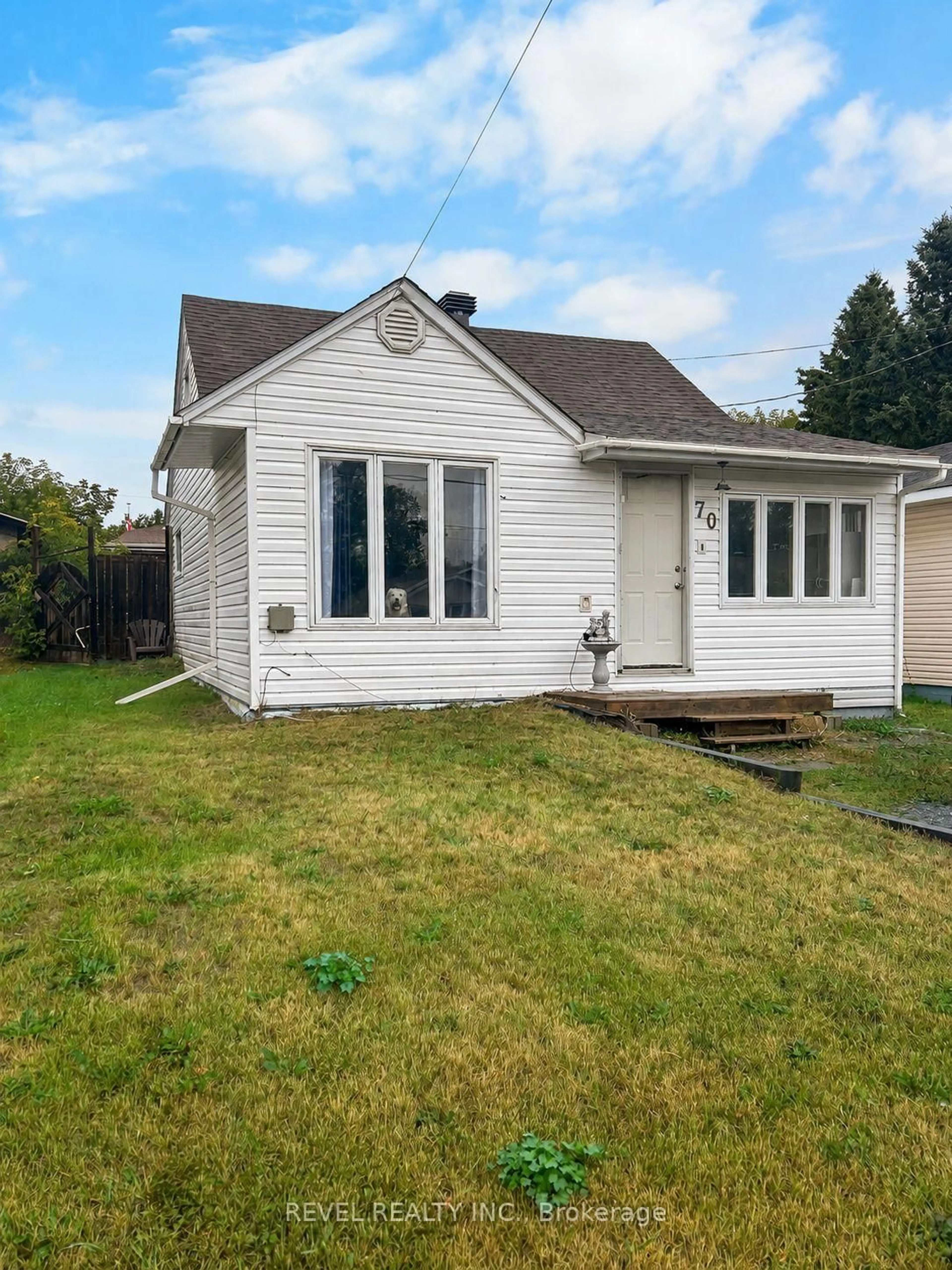 Home with vinyl exterior material, street for 70 Helmer Ave, Timmins Ontario P0N 1H0