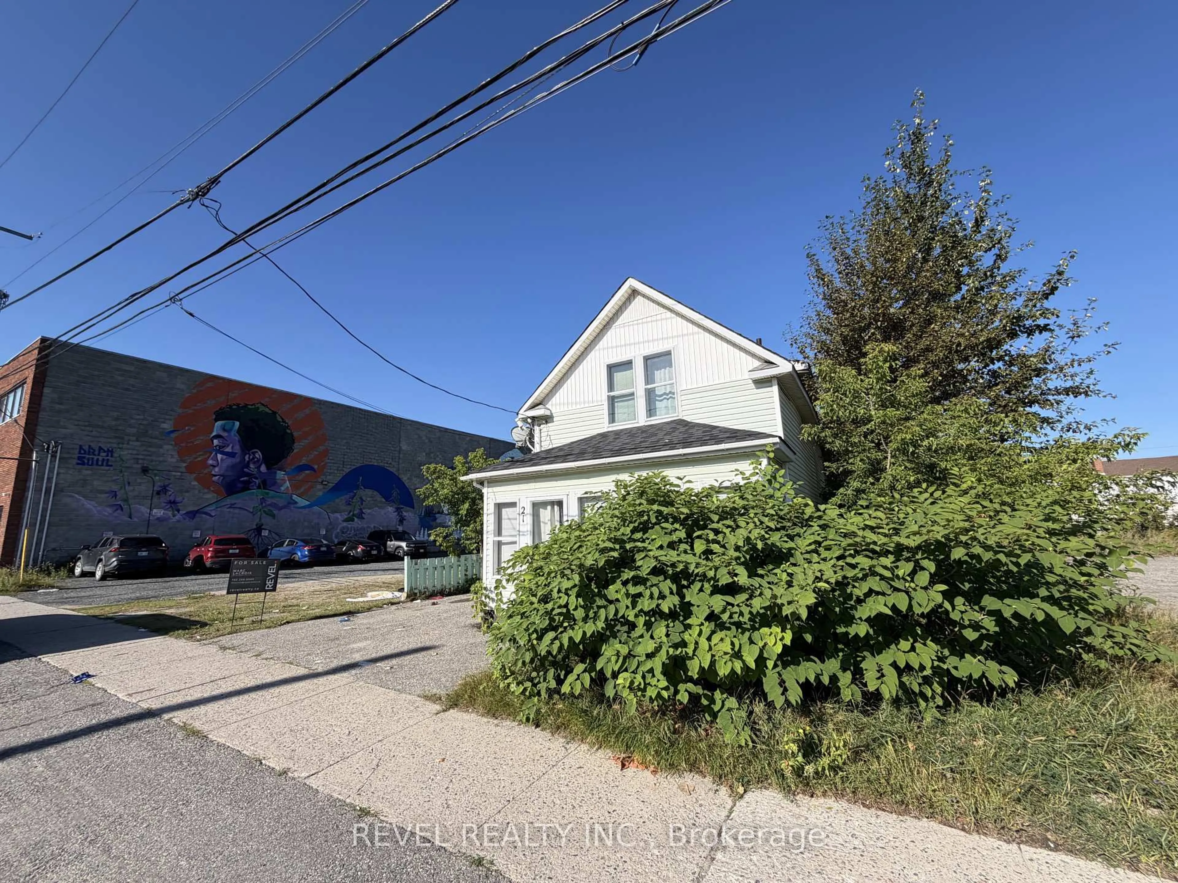 A pic from outside/outdoor area/front of a property/back of a property/a pic from drone, street for 21 Birch St, Timmins Ontario P4N 2A4