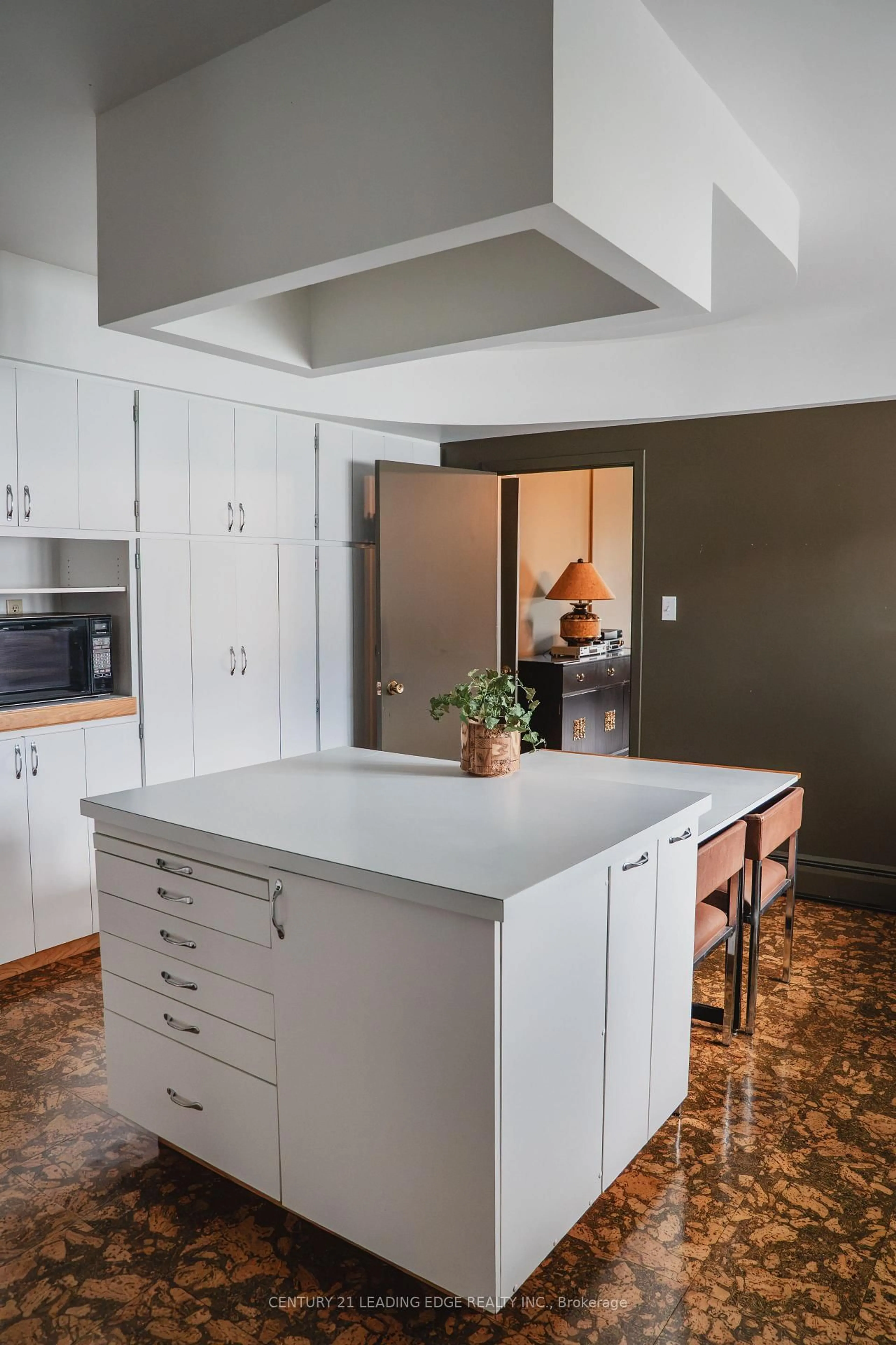 Contemporary kitchen, unknown for 1106 Prince St, Hearst Ontario P0L 1N0