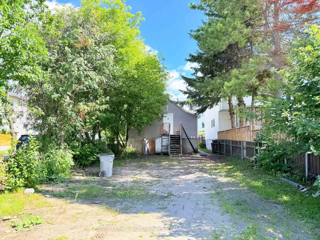 67 Elm St, Timmins 5