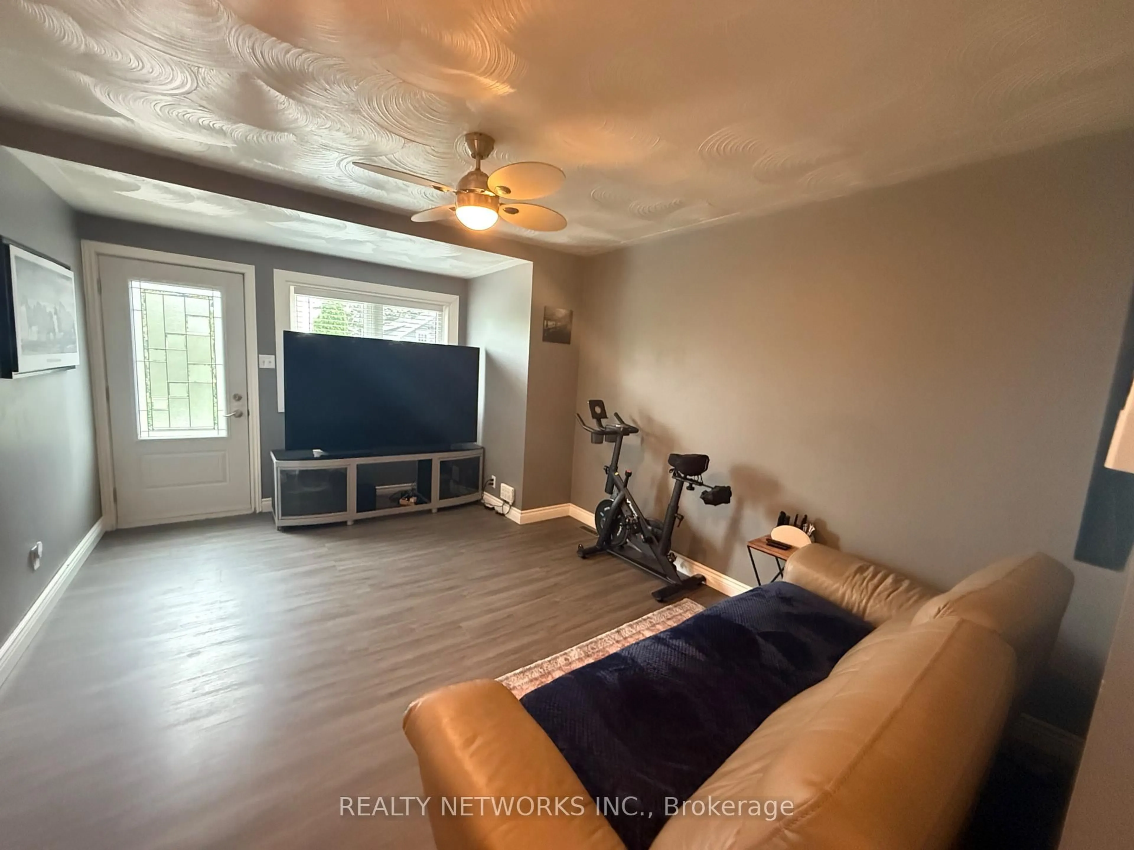 A pic of a room for 208 Toke St, Timmins Ontario P4N 6V1