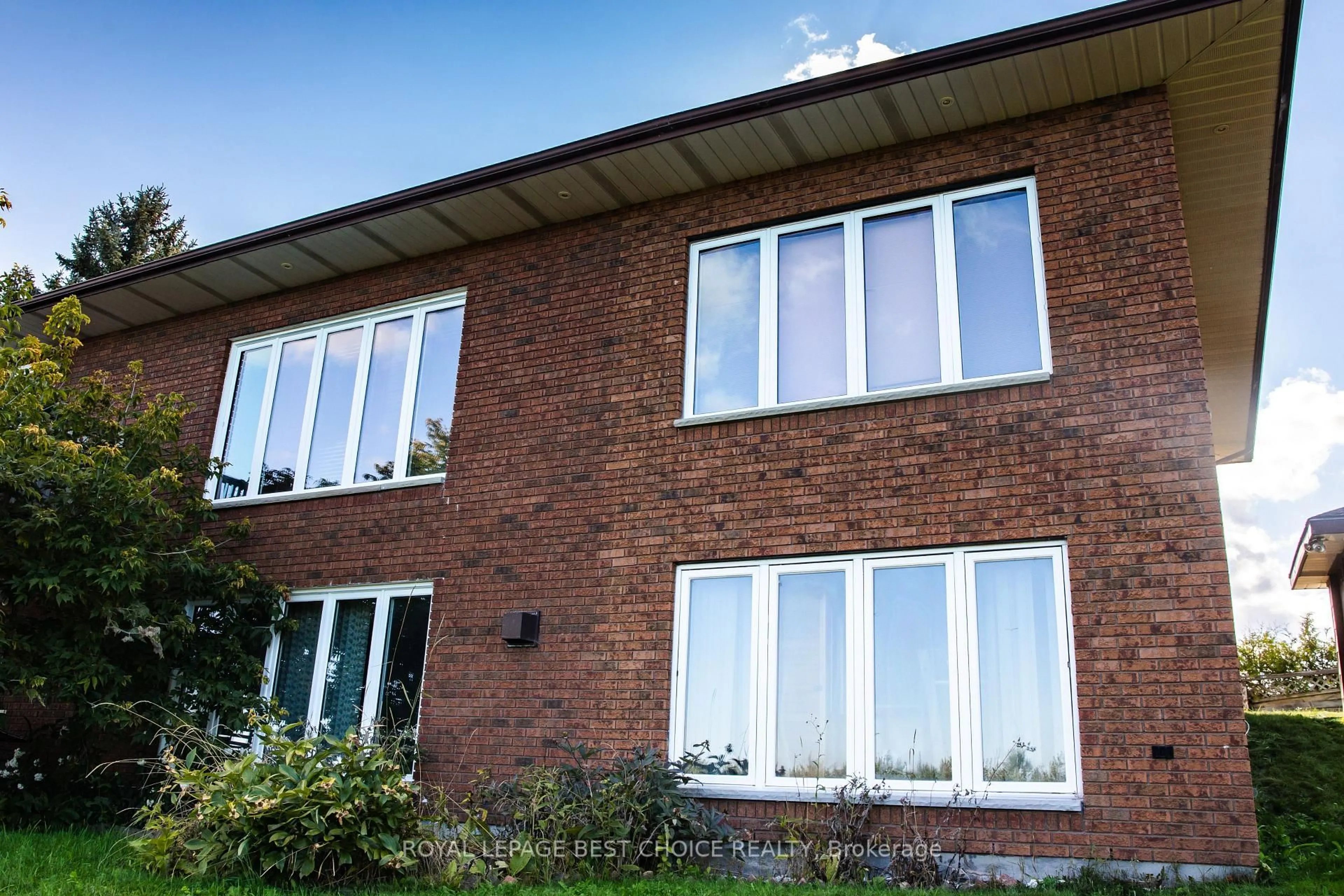 Home with brick exterior material, building for 243 Lawlor St, Temiskaming Shores Ontario P0J 1K0