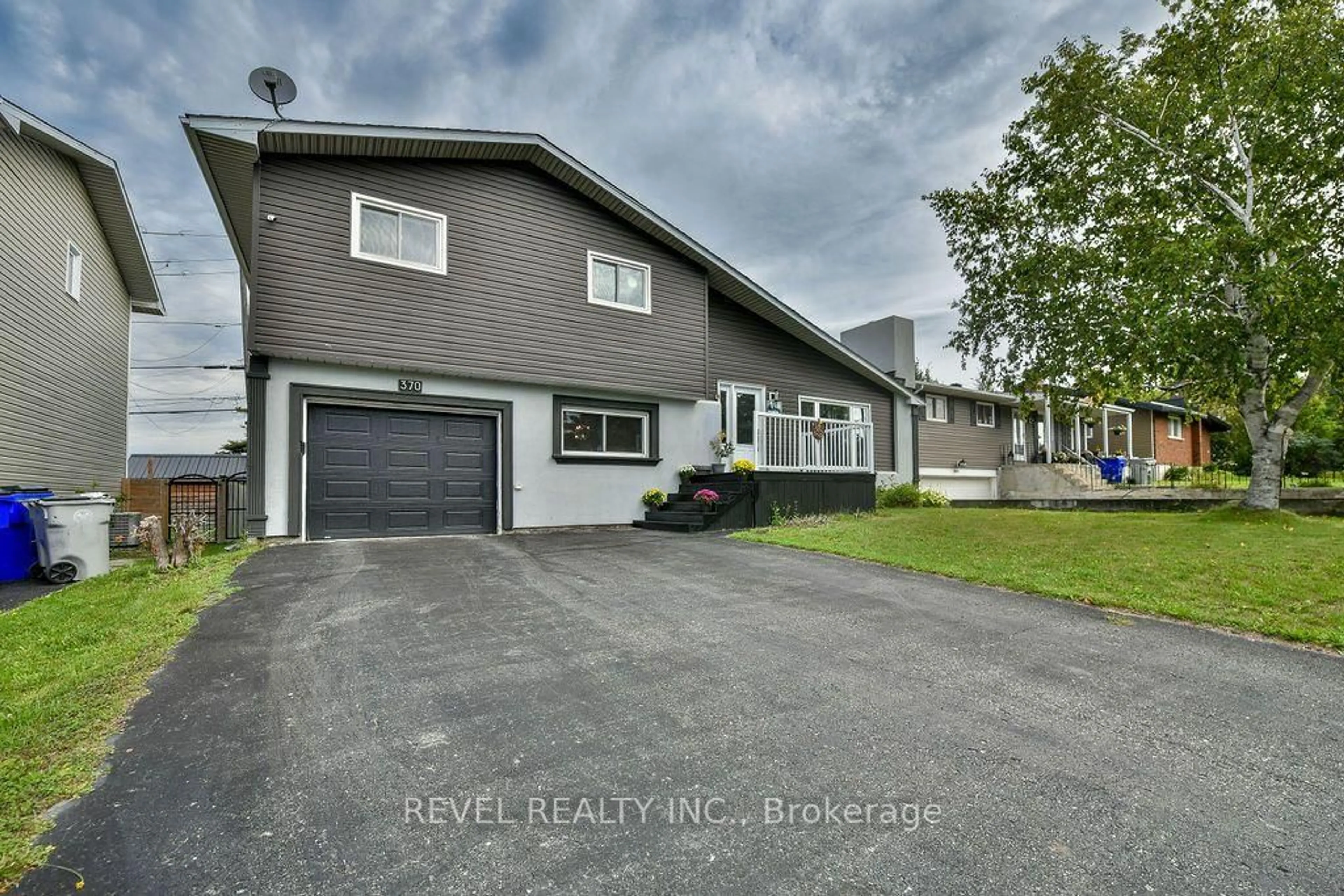 Home with vinyl exterior material, street for 370 Morandin Ave, Timmins Ontario P4N 7R4
