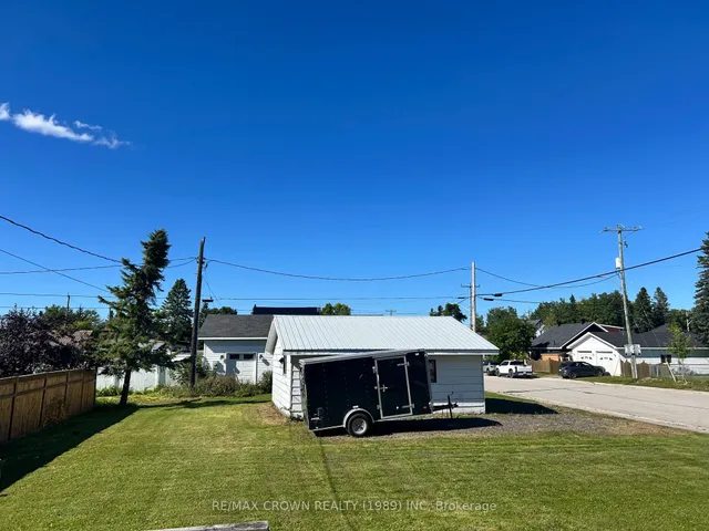 85 Dominion Ave, Kapuskasing 5