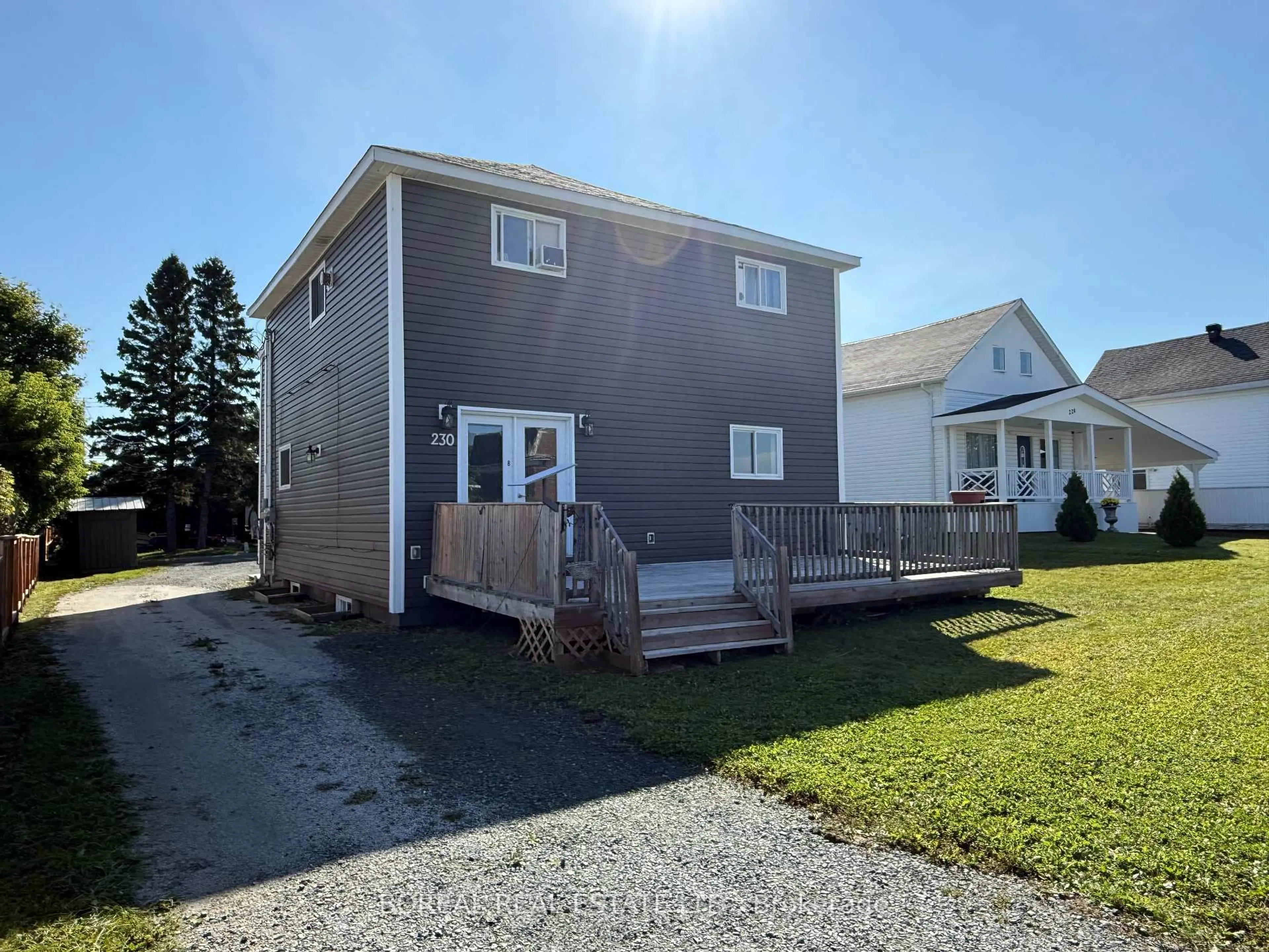 A pic from outside/outdoor area/front of a property/back of a property/a pic from drone, building for 230 Tenth Ave, Cochrane Ontario P0L 1C0