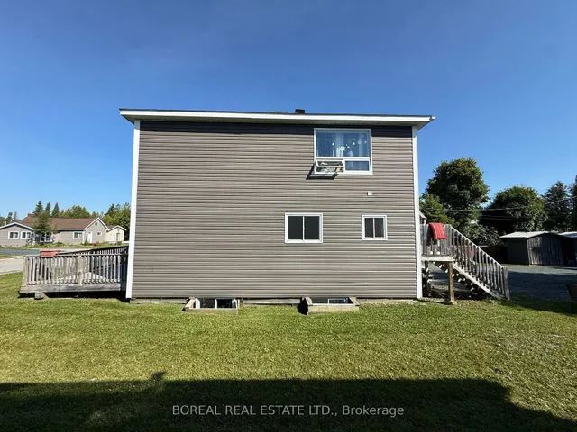 230 Tenth Ave, Cochrane 4