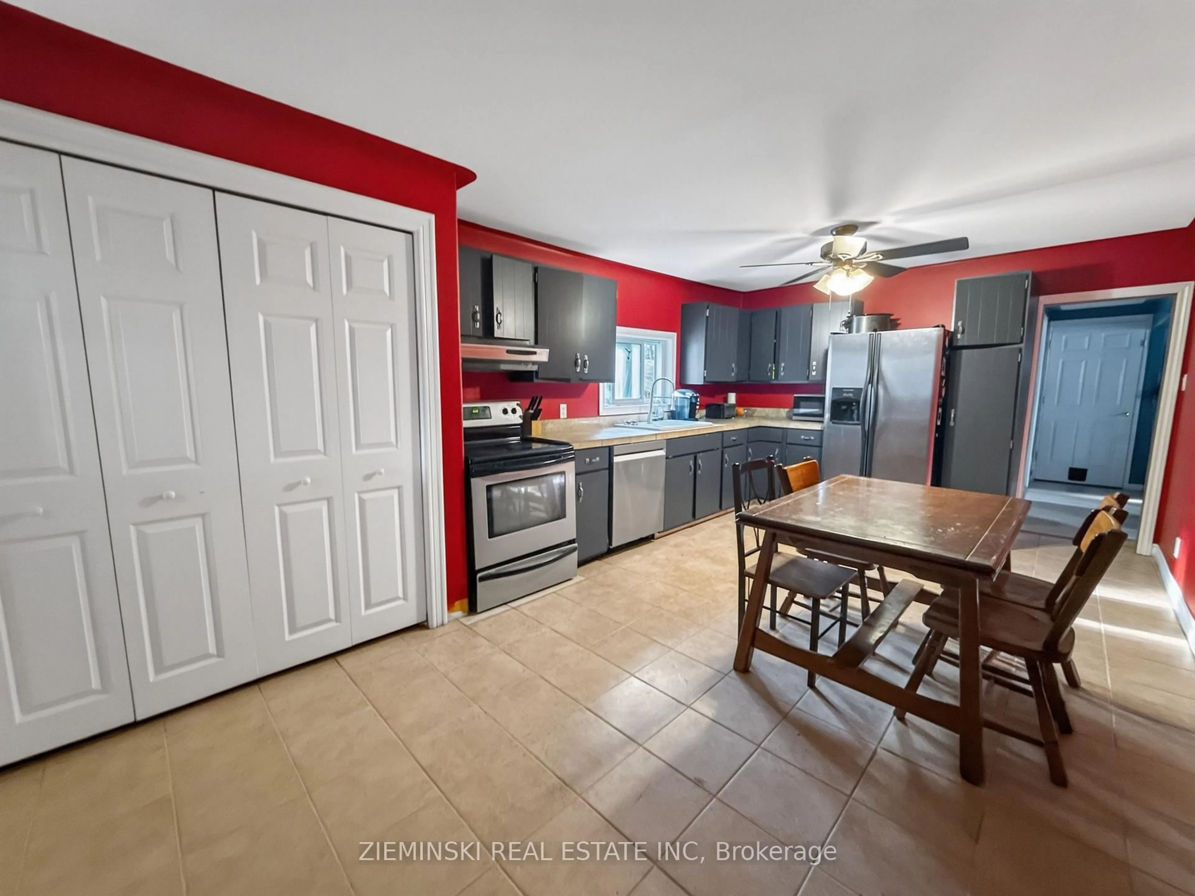 Standard kitchen, ceramic/tile floor for 73-75 Cedar St, Timmins Ontario P4N 6J1