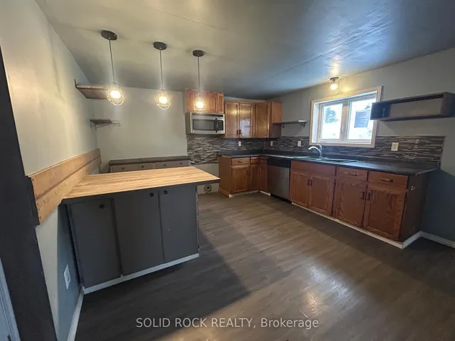 20 Main St, Kirkland Lake 4