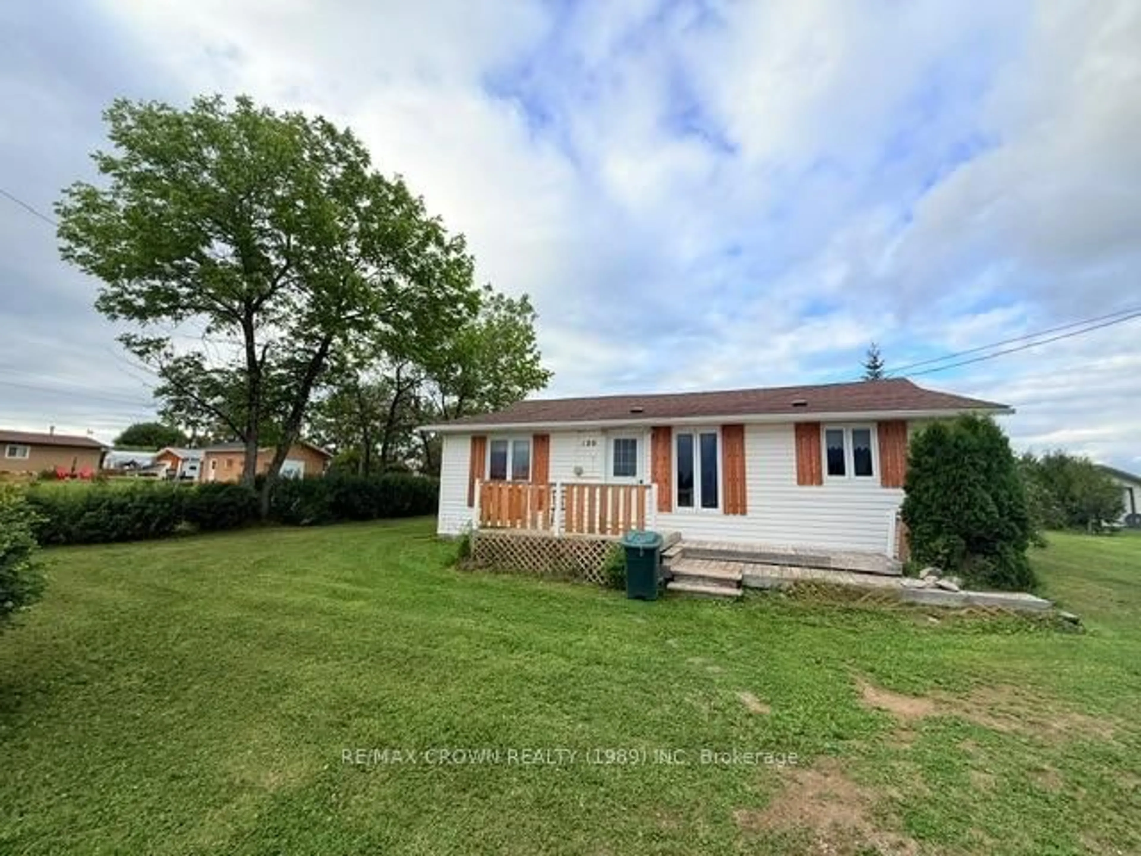 A pic from outside/outdoor area/front of a property/back of a property/a pic from drone, unknown for 120 GOVERNMENT Rd #Opasatika, Opasatika Ontario P0L 1Z0