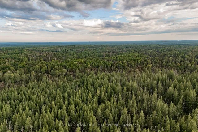 12 St Joseph Rd #Moonbeam, Kapuskasing 5