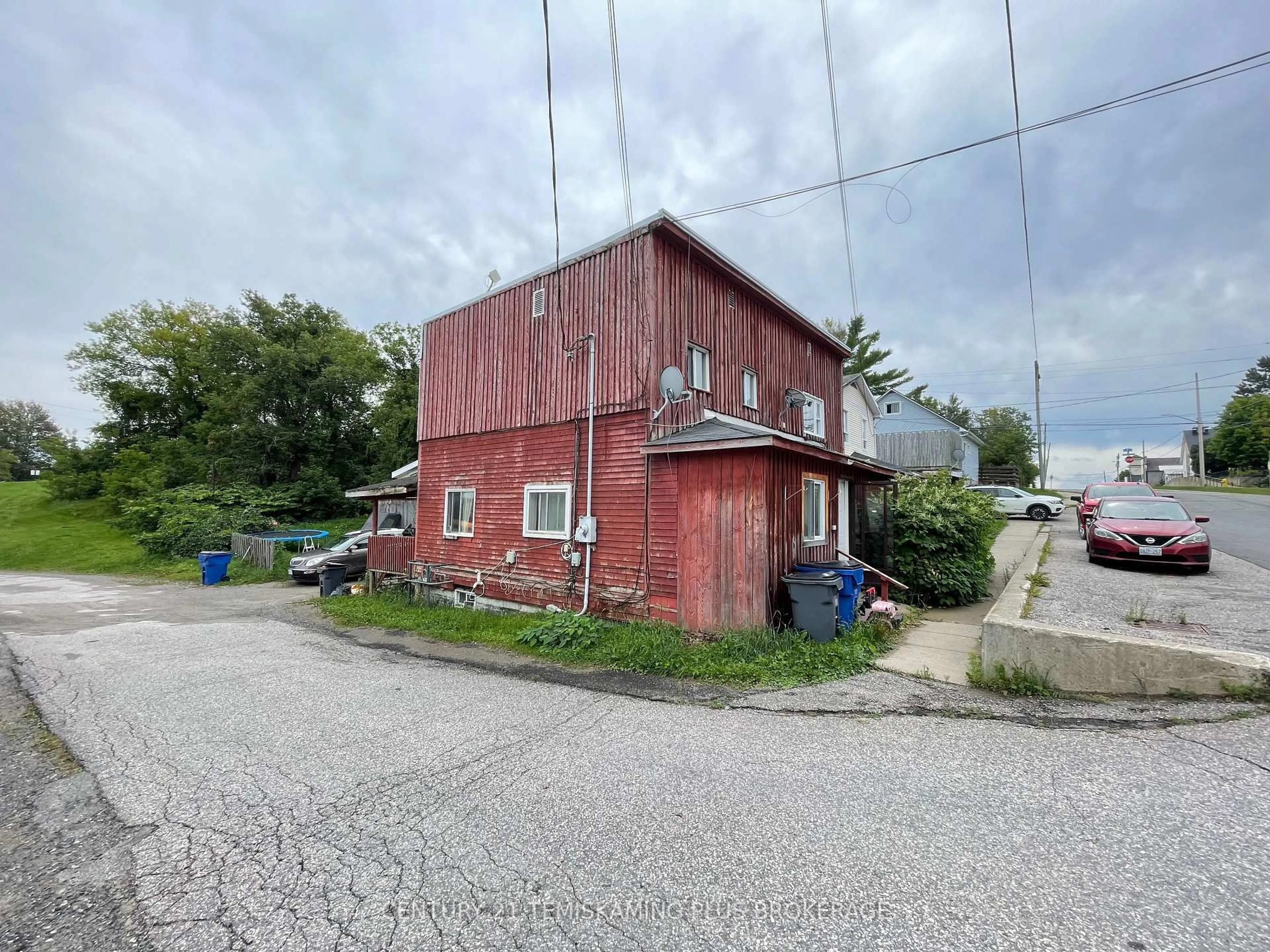 Shed for 49 Cobalt St, Cobalt Ontario P0J 1C0