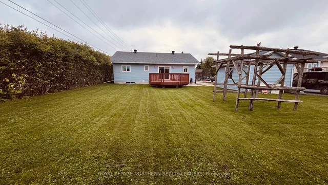 65 Connaught Ave, Cochrane 4