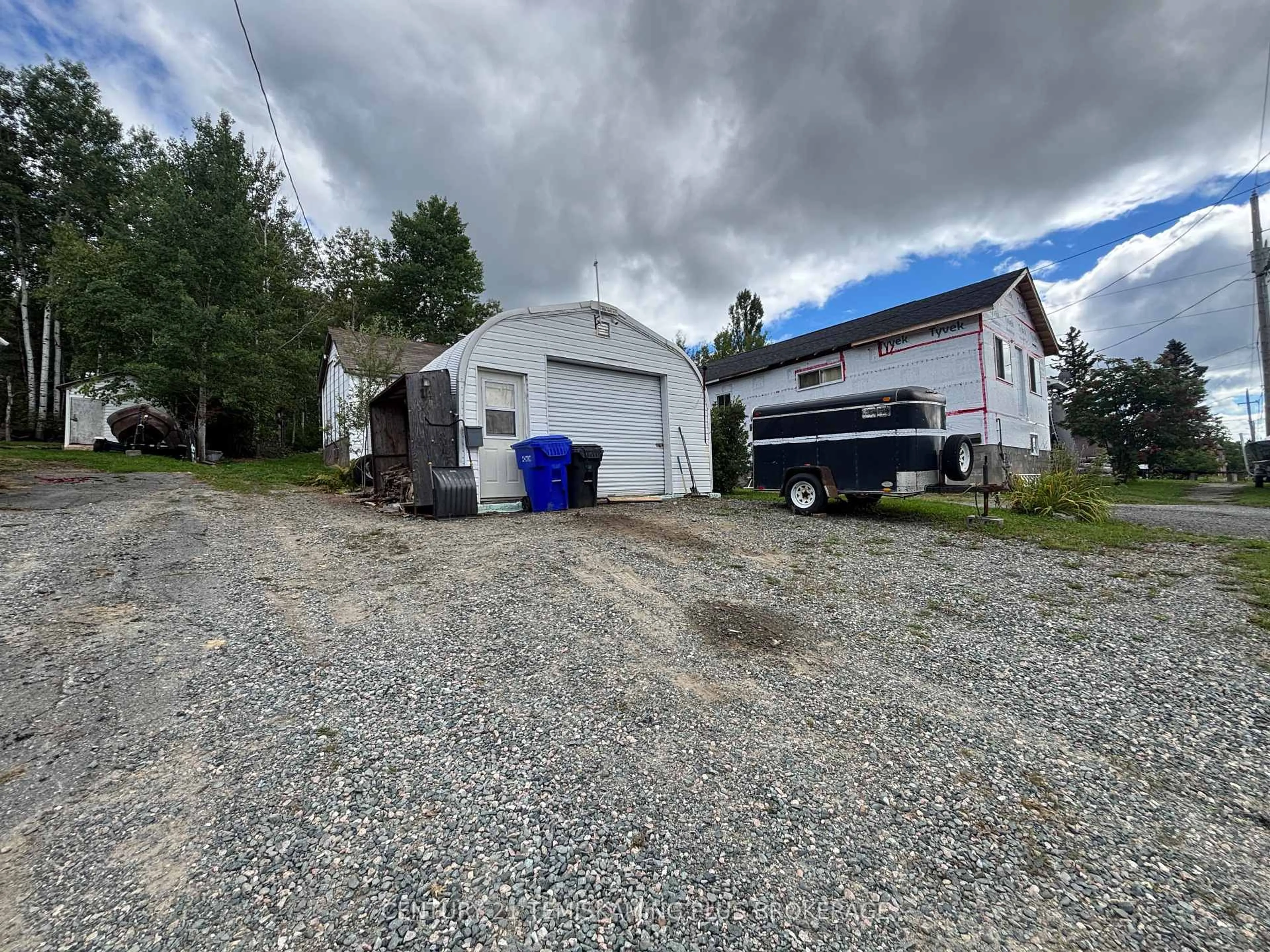 Unknown for 14 Day Ave, Kirkland Lake Ontario P2N 1K4