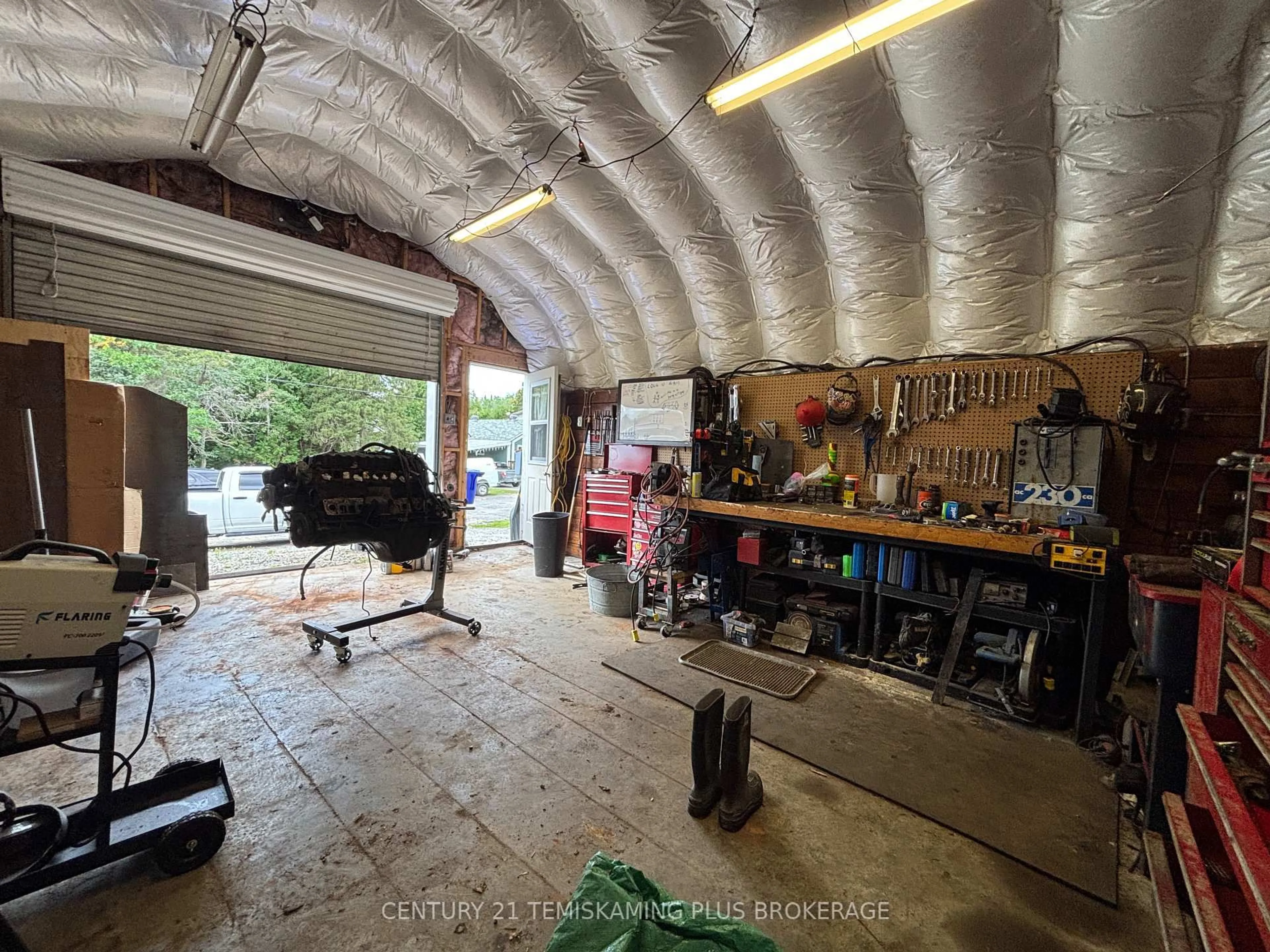 Indoor garage for 14 Day Ave, Kirkland Lake Ontario P2N 1K4