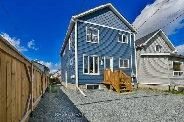 239 Maple St, Timmins 2