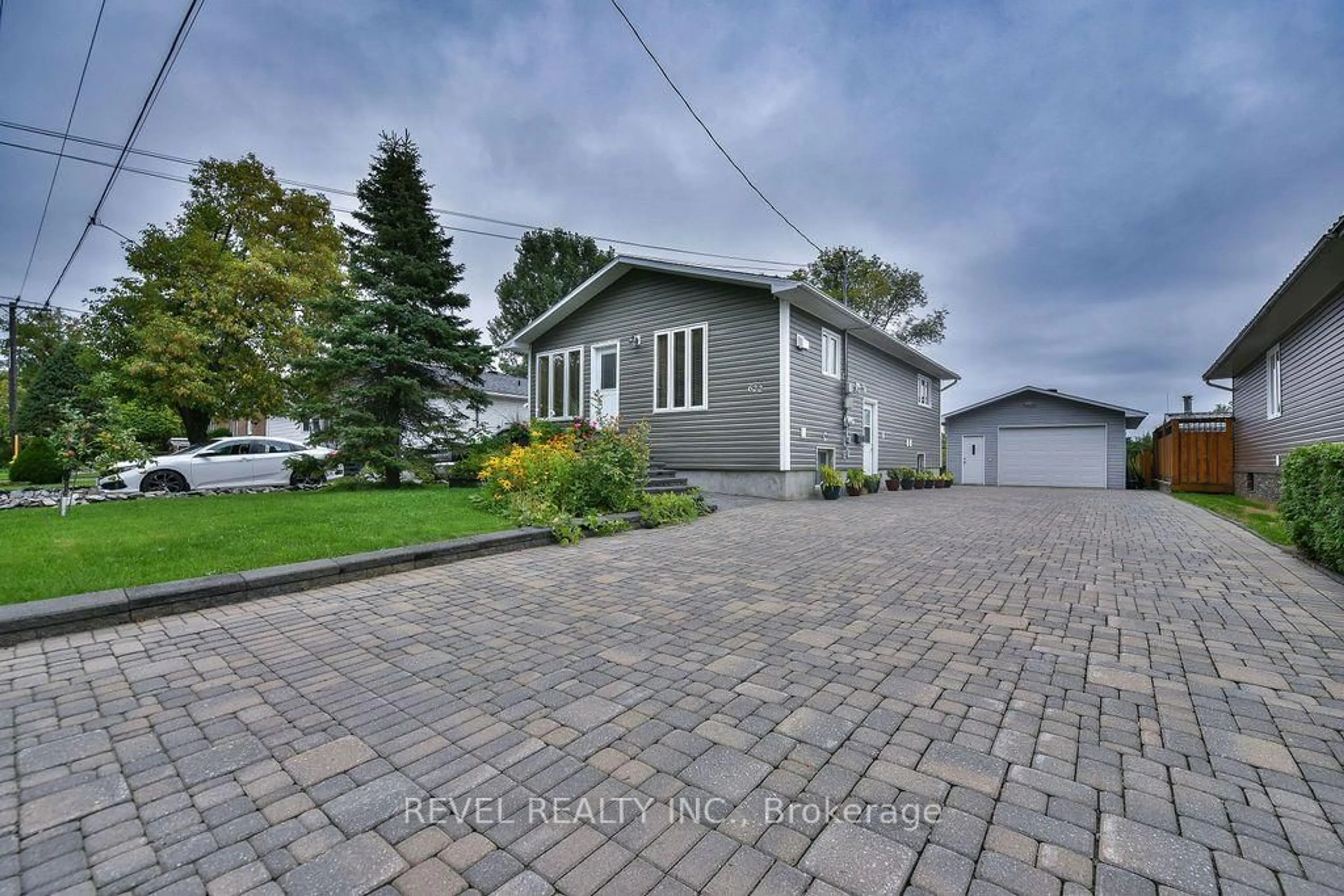 A pic from outside/outdoor area/front of a property/back of a property/a pic from drone, street for 622 Norman St, Timmins Ontario P4N 4B8