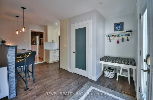 25 Shamrock Ave, Timmins 2