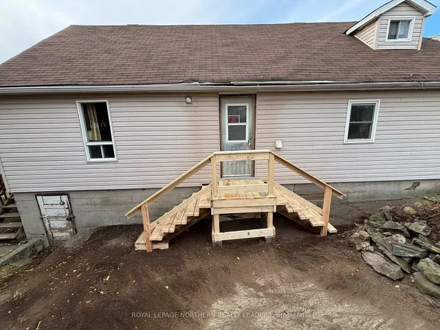 6 Boundary Lane, Timmins 4
