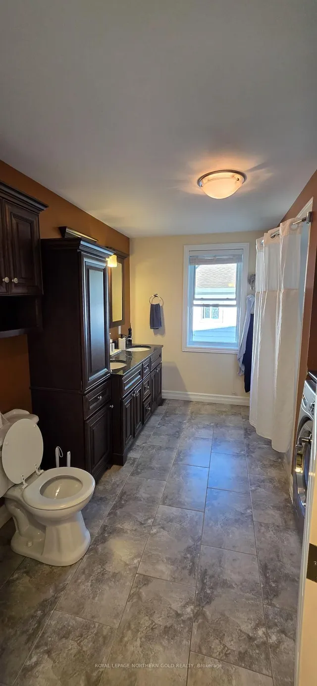 61 Second St, Kirkland Lake 5