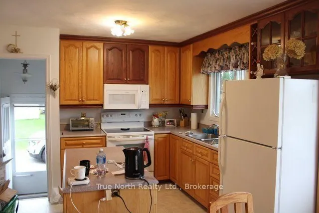 286 Government Rd, Kapuskasing 3
