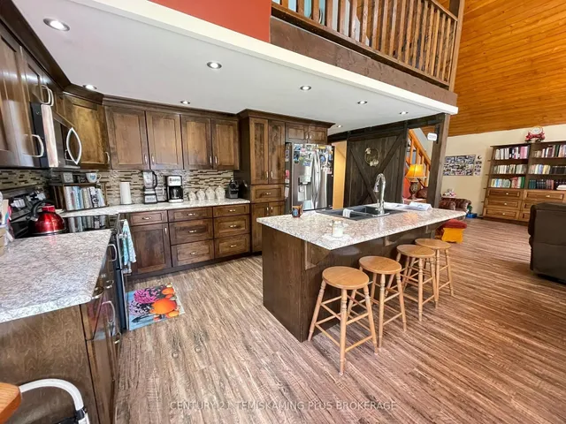 257039 Hillview Rd, Timiskaming 5