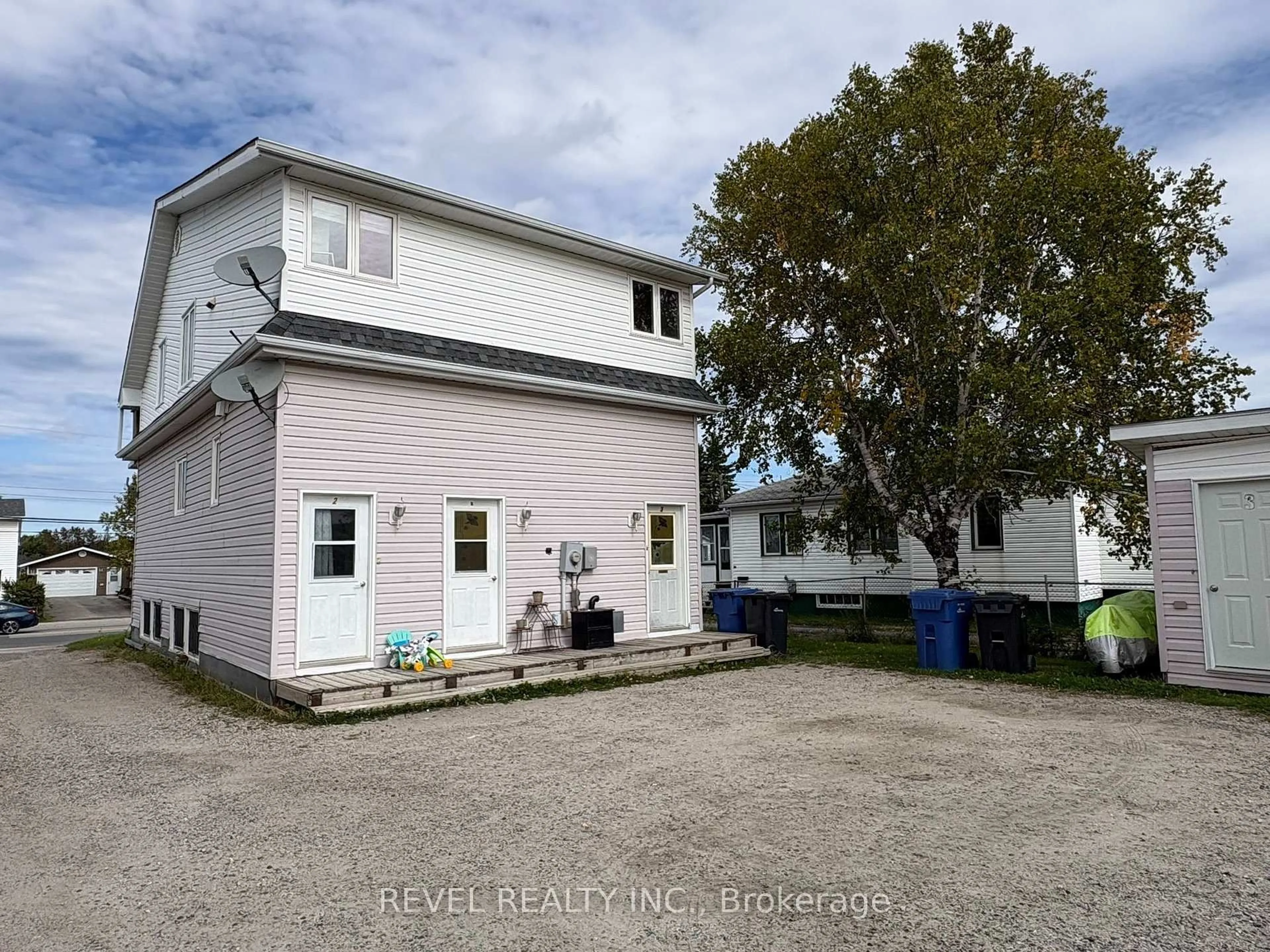trreb/IMG-T13809092_5d3359b9-4289-4403-a68a-c81b6763b8a0-l.jpg
