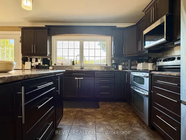 1198 Nahma Rd, Cochrane 4
