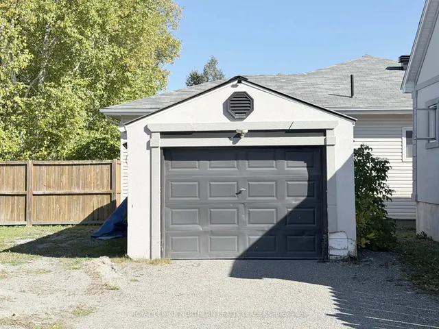 163 Moore St, Timmins 4