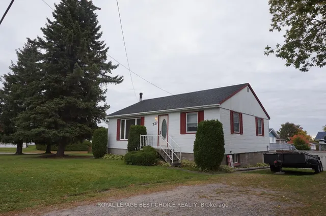 227 Meridian Ave, Temiskaming Shores 3