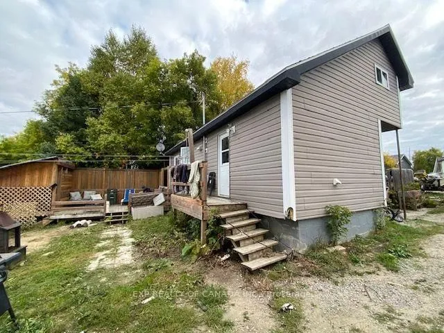 167 13th Ave, Cochrane 2