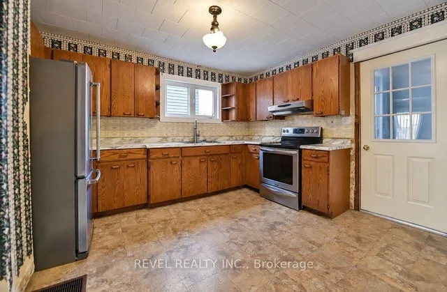 26 & 28 Battochio St, Timmins 3