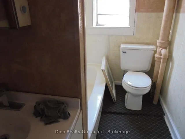 114 Government Rd, Kirkland Lake 5