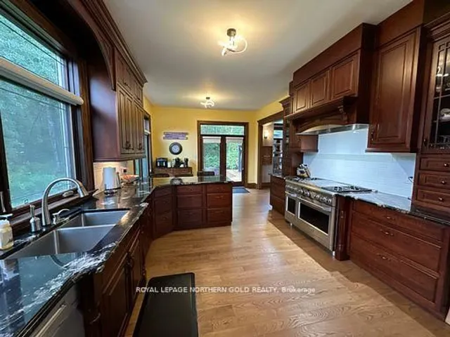 9 Calbeck Ave, Kirkland Lake 2
