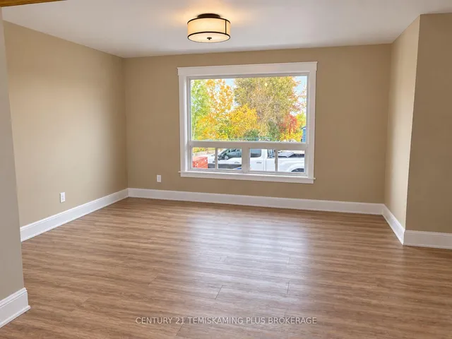 24 Park Pl, Cobalt 2