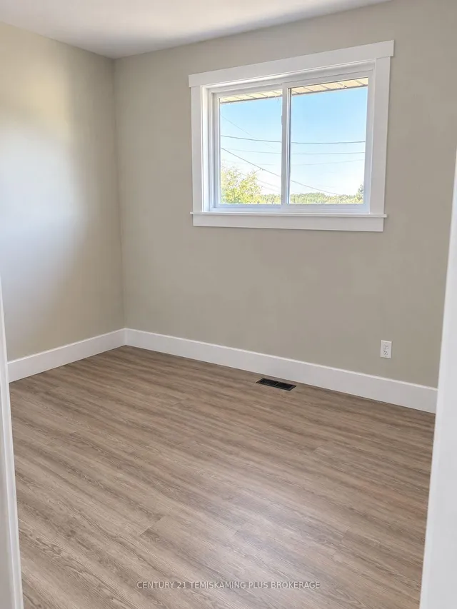 24 Park Pl, Cobalt 5