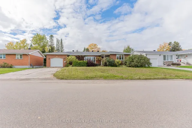 14 Kennedy Ave, Kapuskasing 2