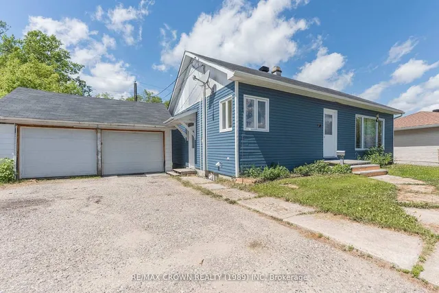 30 Pine Cres, Kapuskasing 2