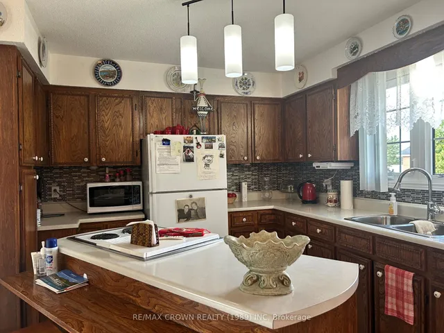 15 Lasalle Ave, Kapuskasing 3