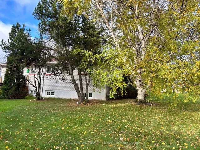 15 Lasalle Ave, Kapuskasing 5