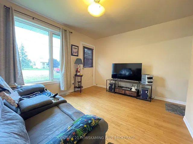 401 Lakeview Ave, Temiskaming Shores 4