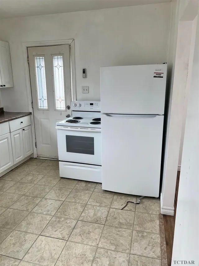 292 Mountjoy St, Timmins 2