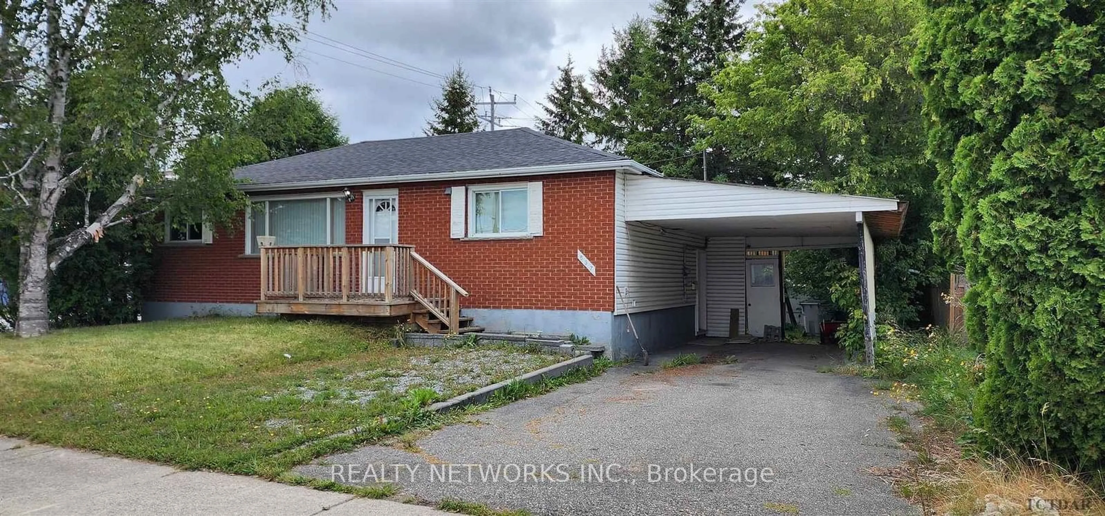 Frontside or backside of a home, cottage for 537 University St, Timmins Ontario P4N 5J3