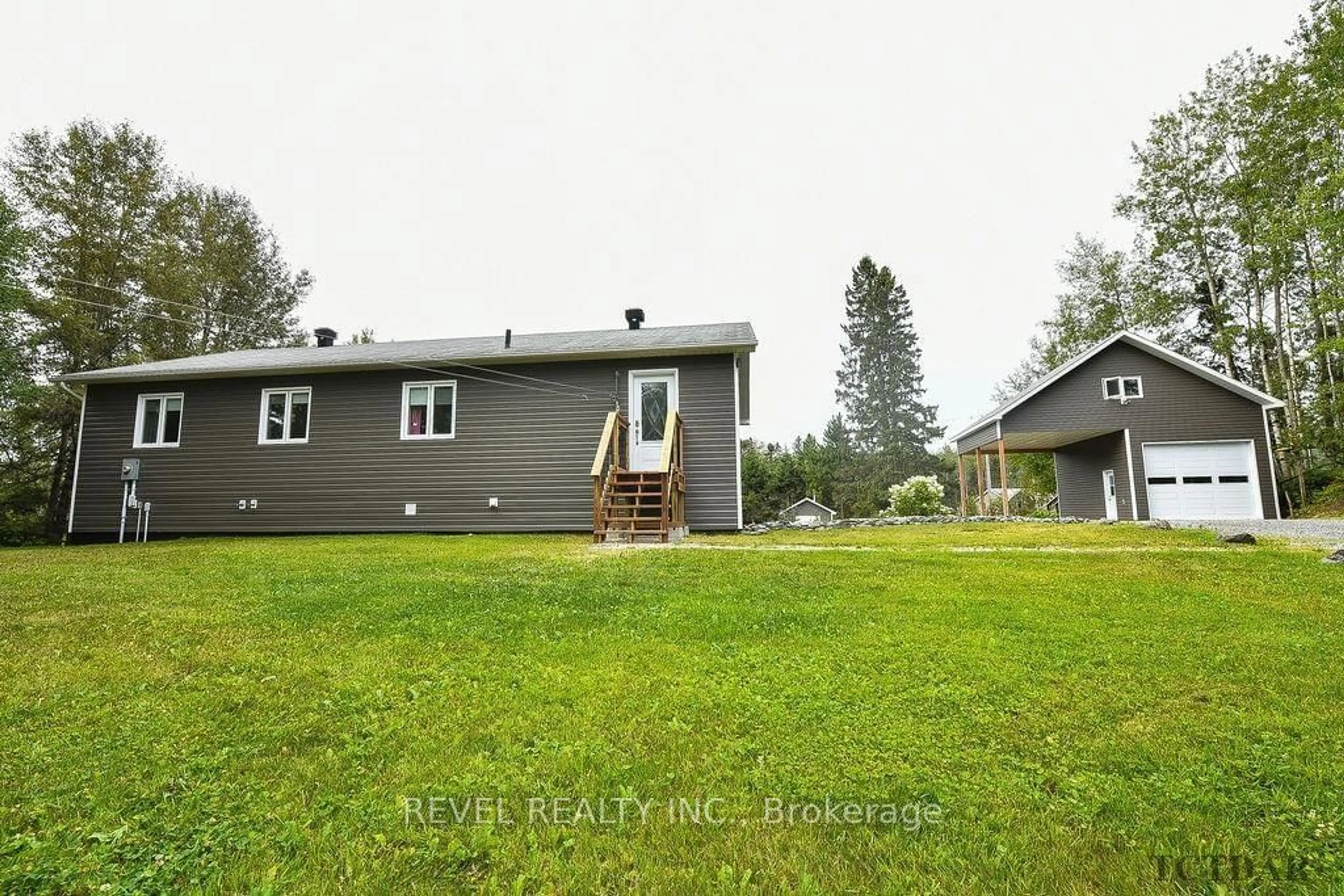 Frontside or backside of a home, cottage for 1570 Gold Mine Rd, Timmins Ontario P4N 7C2