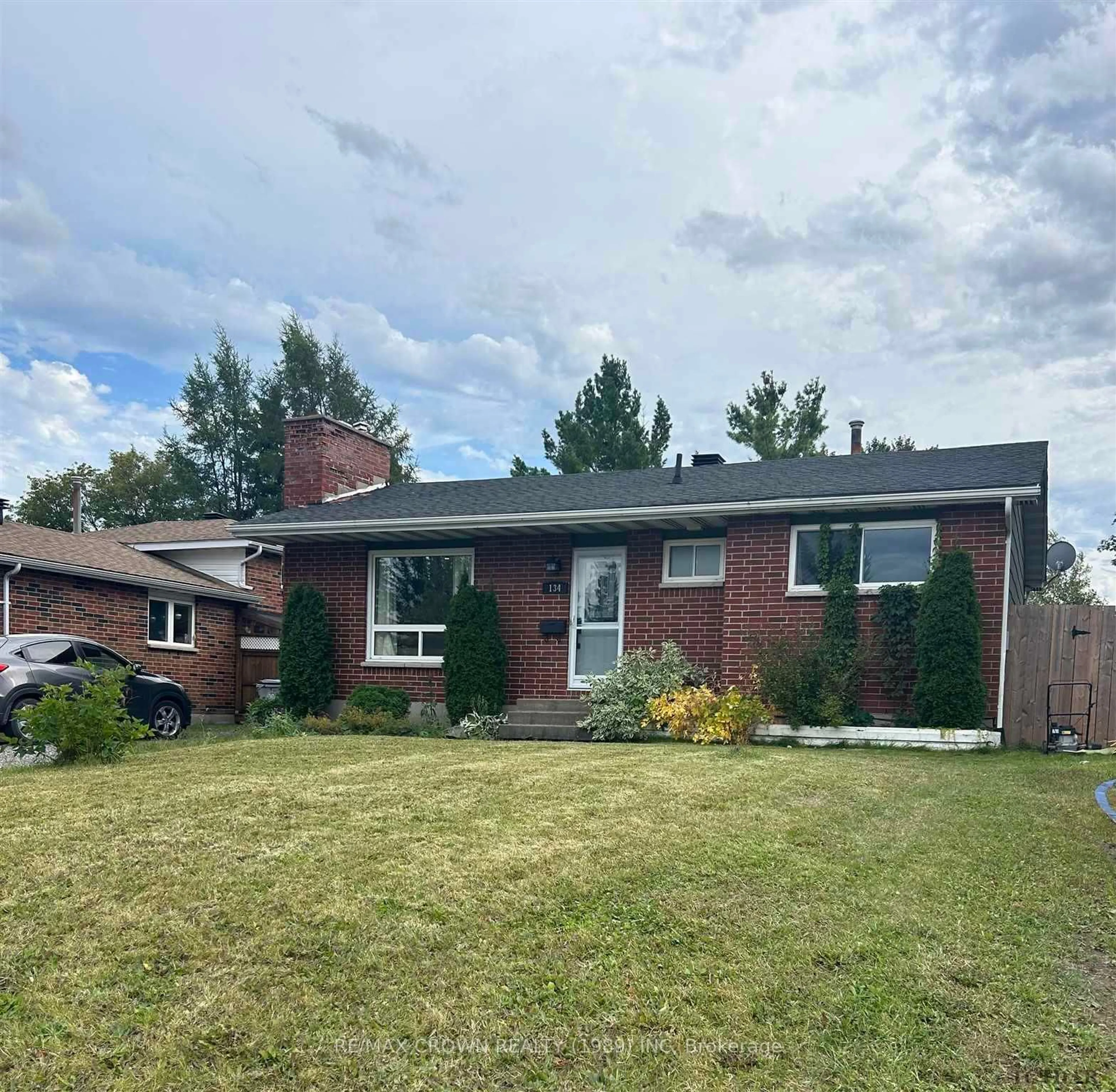 Home with brick exterior material for 134 Eric Cres, Timmins Ontario P0N 1K0